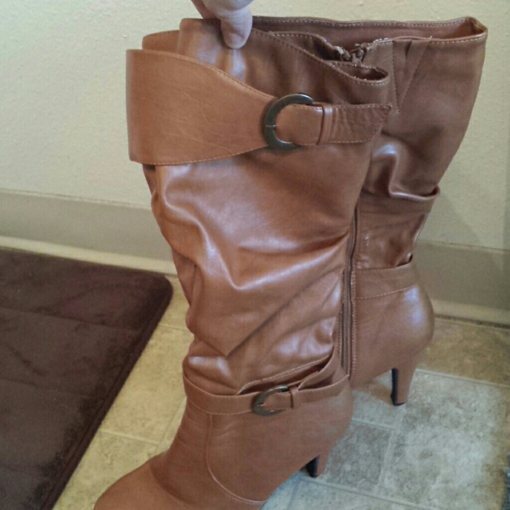 Carmel forever heal boots.